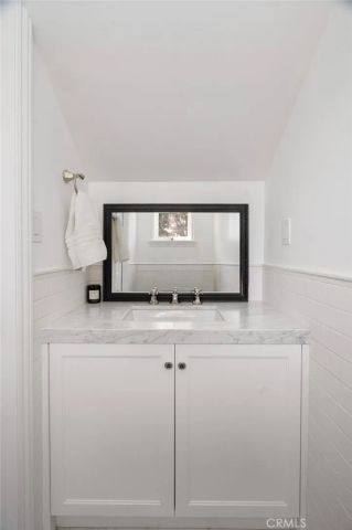 2520 Alta Avenue, Santa Monica, CA 90402