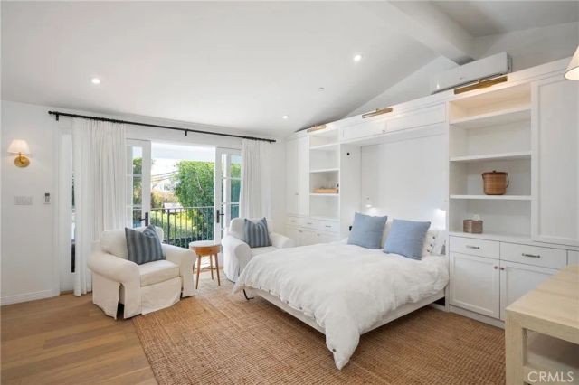 2520 Alta Avenue, Santa Monica, CA 90402
