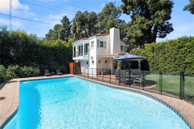 2520 Alta Avenue, Santa Monica, CA 90402