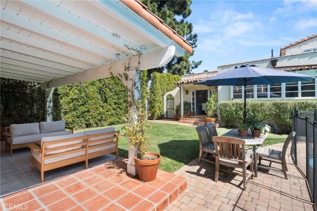 2520 Alta Avenue, Santa Monica, CA 90402