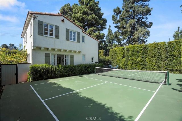 2520 Alta Avenue, Santa Monica, CA 90402