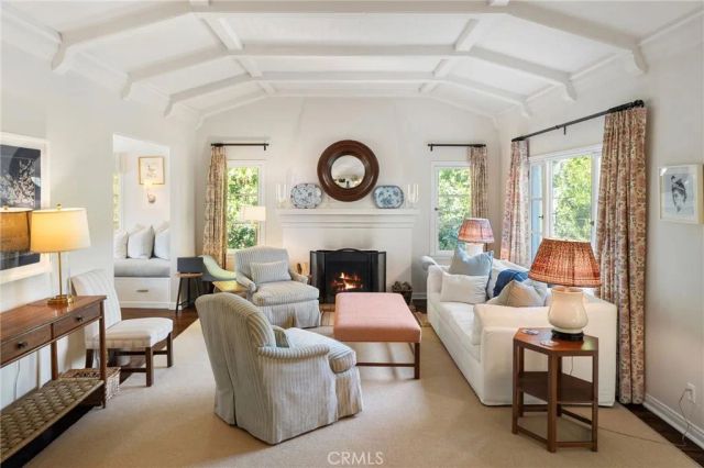 2520 Alta Avenue, Santa Monica, CA 90402