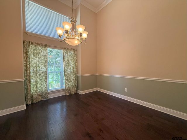 1052 Greenbriar Trl, Holly Lake Ranch, TX 75765