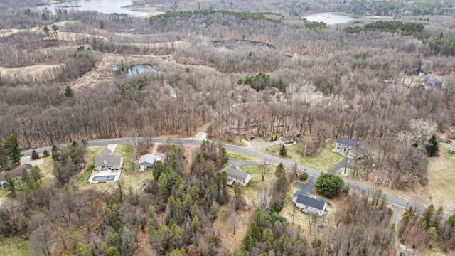 1682 House Street Ne, Plainfield Twp, MI 49306