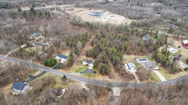 1682 House Street Ne, Plainfield Twp, MI 49306