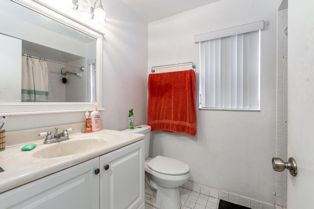 151 SW 95th Terrace 106, Pembroke Pines, FL 33025