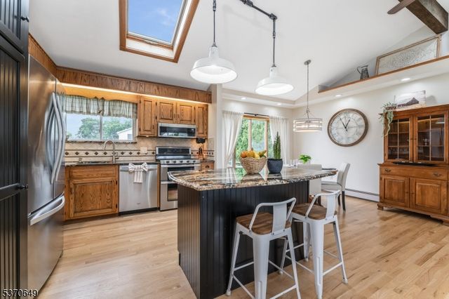 220 S 6Th St, Lopatcong Twp., NJ 08865