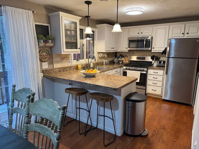 155 Heritage Dr 155, Tewksbury, MA 01876