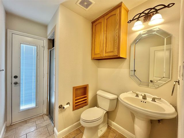 245 Spring Creek Court, Paradise, TX 76073