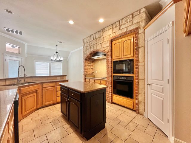 245 Spring Creek Court, Paradise, TX 76073