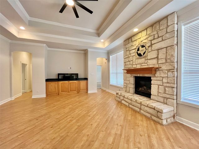 245 Spring Creek Court, Paradise, TX 76073