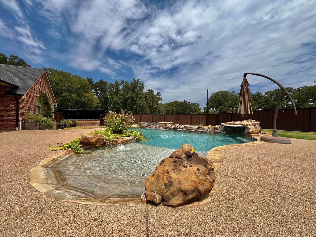 245 Spring Creek Court, Paradise, TX 76073 — photo 5