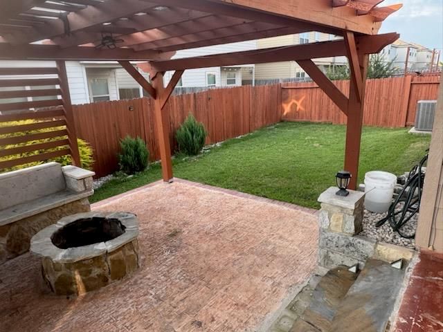 128 Robertson LN, Jarrell, TX 76537