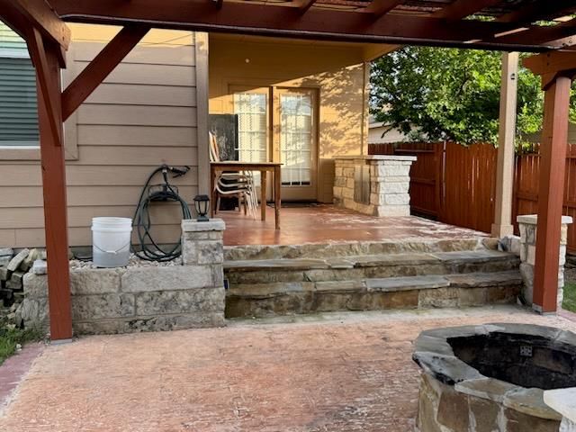 128 Robertson LN, Jarrell, TX 76537