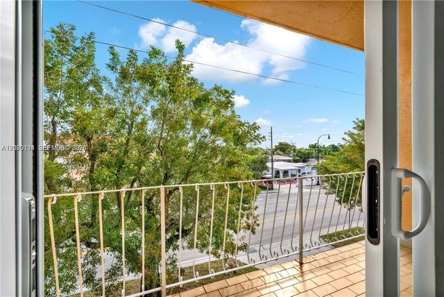 6200 W Flagler St 301, Miami, FL 33144