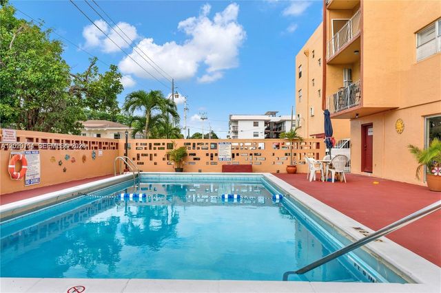 6200 W Flagler St 301, Miami, FL 33144