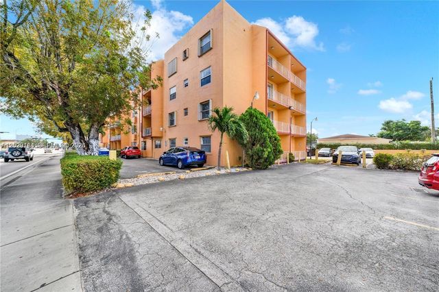 6200 W Flagler St 301, Miami, FL 33144