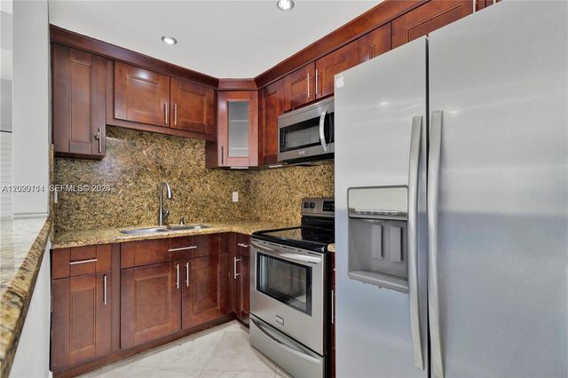 6200 W Flagler St 301, Miami, FL 33144
