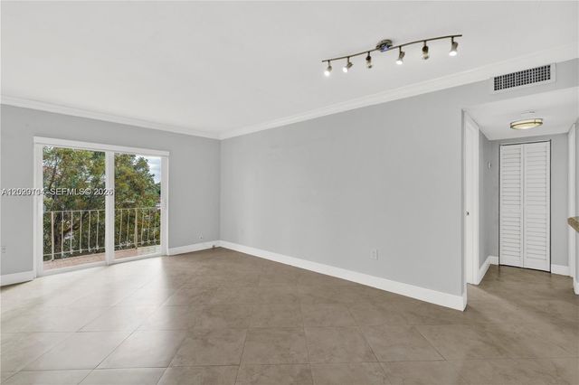 6200 W Flagler St 301, Miami, FL 33144