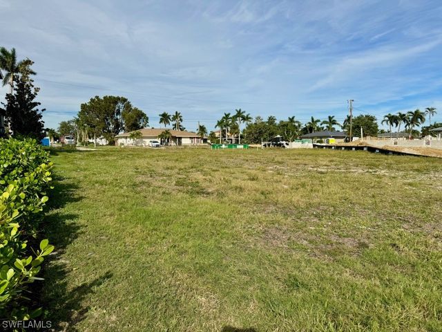 602 Coral DR, Cape Coral, FL 33904