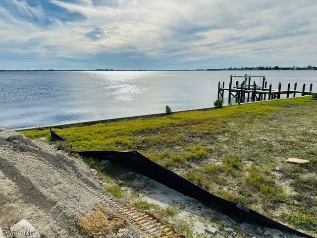 602 Coral DR, Cape Coral, FL 33904