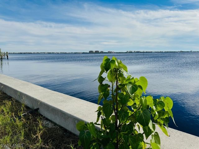 602 Coral DR, Cape Coral, FL 33904