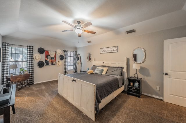 5004 Lake View Circle, North Richland Hills, TX 76180