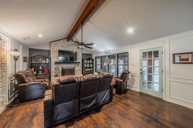 5004 Lake View Circle, North Richland Hills, TX 76180