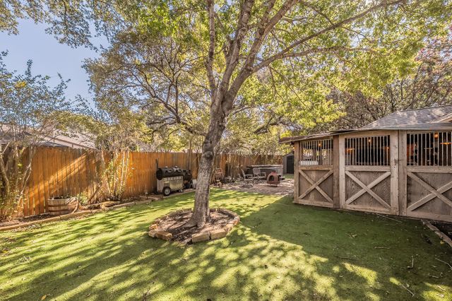 5004 Lake View Circle, North Richland Hills, TX 76180