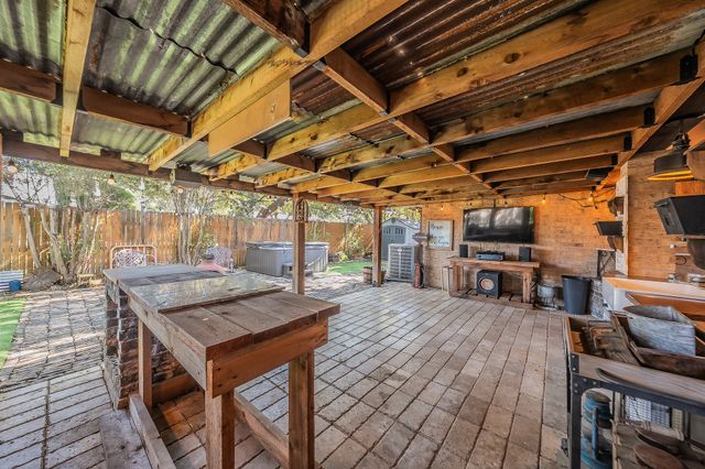 5004 Lake View Circle, North Richland Hills, TX 76180