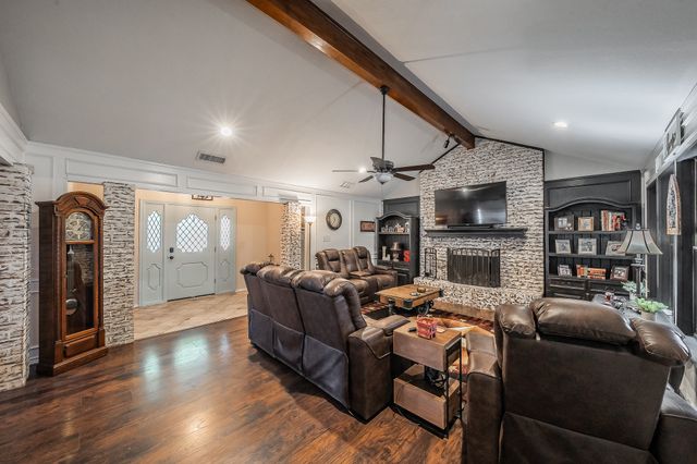 5004 Lake View Circle, North Richland Hills, TX 76180