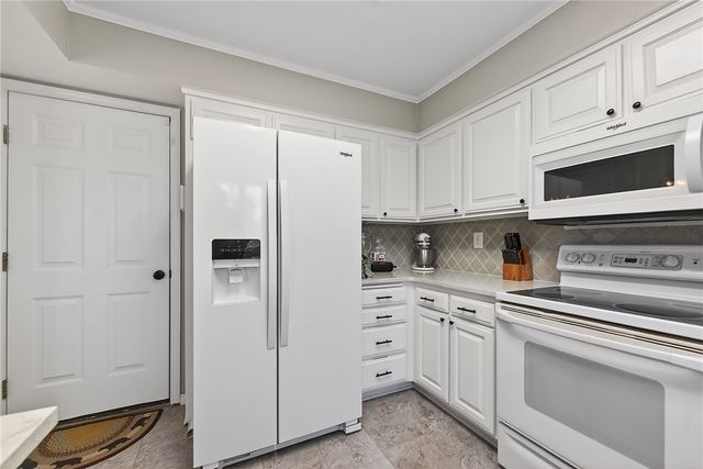 17 Stoneykirk Drive, Bella Vista, AR 72715