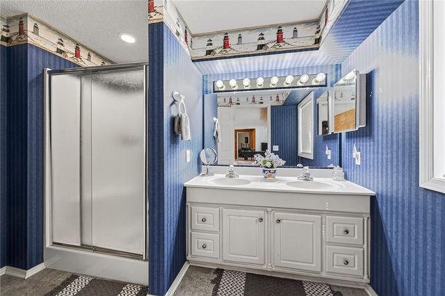 17 Stoneykirk Drive, Bella Vista, AR 72715