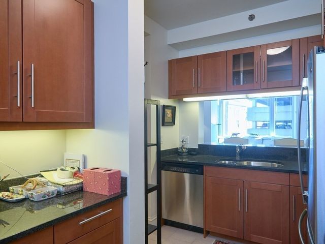 1 Charles St S 807, Boston, MA 02116
