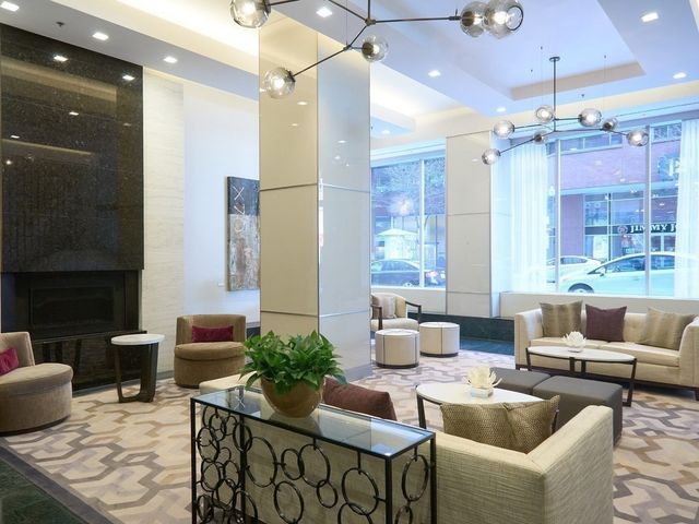 1 Charles St S 807, Boston, MA 02116