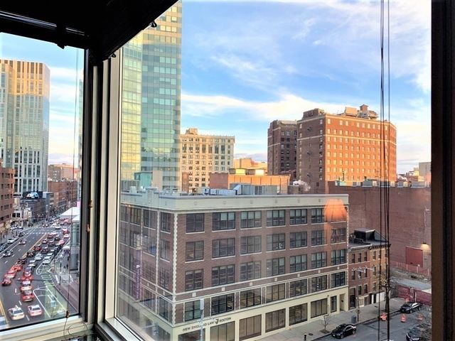 1 Charles St S 807, Boston, MA 02116