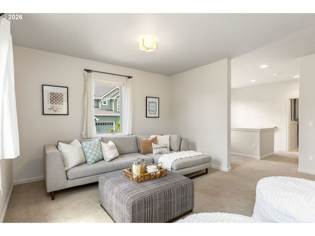 3319 Nw SPENCER St, Portland, OR 97229