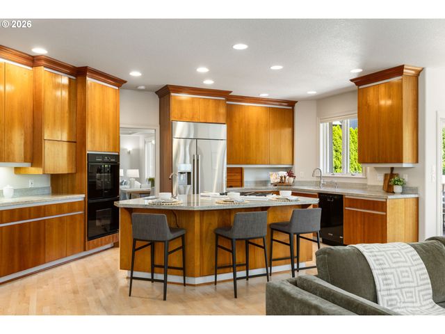 3319 Nw SPENCER St, Portland, OR 97229
