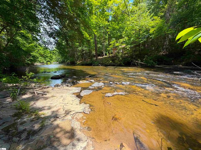 183 Chauga Valley Road, Westminster, SC 29693