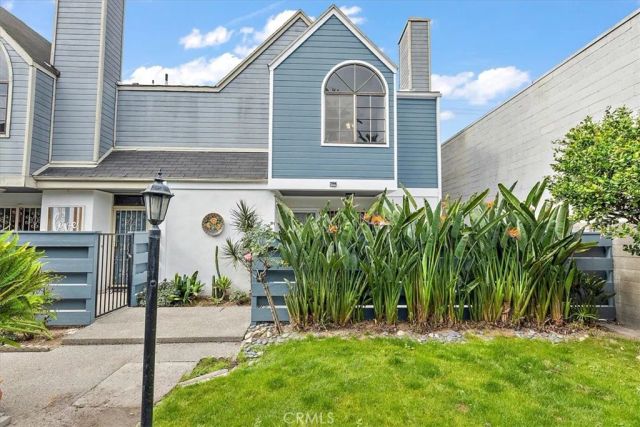 5921 Templeton Street G, Huntington Park, CA 90255