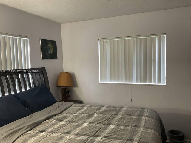 3090 Coral Springs Dr 4, Coral Springs, FL 33065