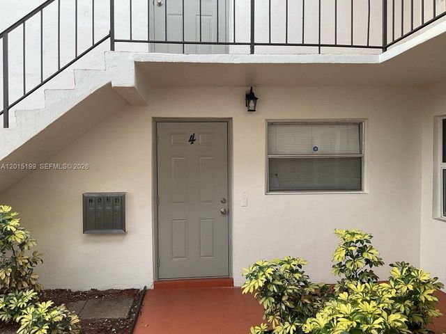 3090 Coral Springs Dr 4, Coral Springs, FL 33065