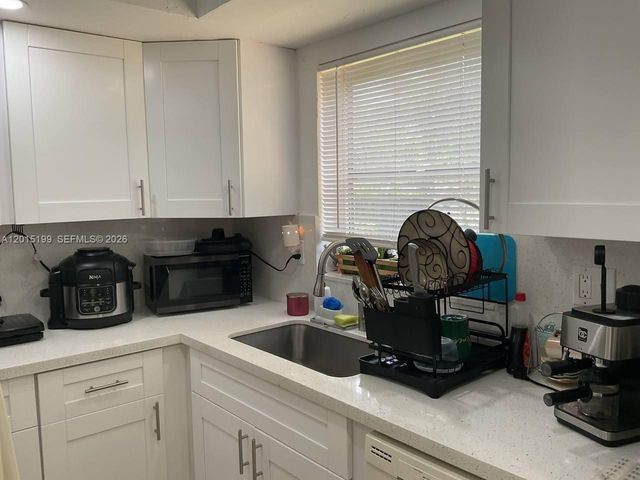 3090 Coral Springs Dr 4, Coral Springs, FL 33065