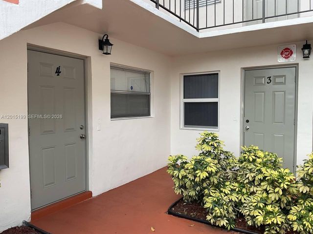 3090 Coral Springs Dr 4, Coral Springs, FL 33065