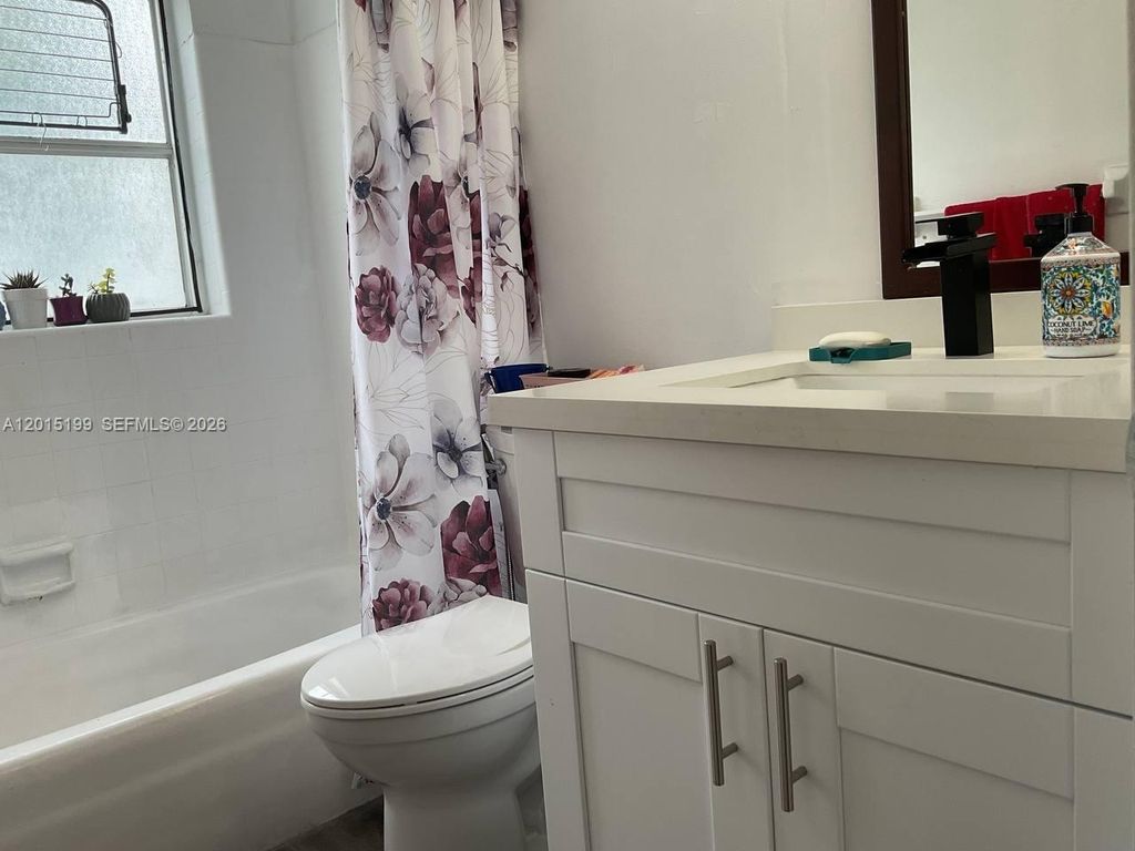 3090 Coral Springs Dr 4, Coral Springs, FL 33065