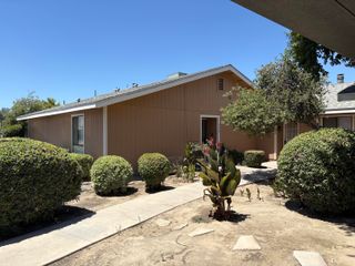 350 N Crenshaw Street, Visalia, CA 93291