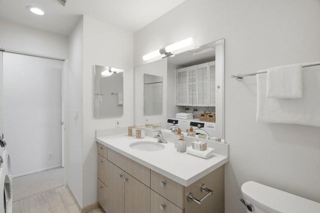 570 Vista Avenue, Palo Alto, CA 94306