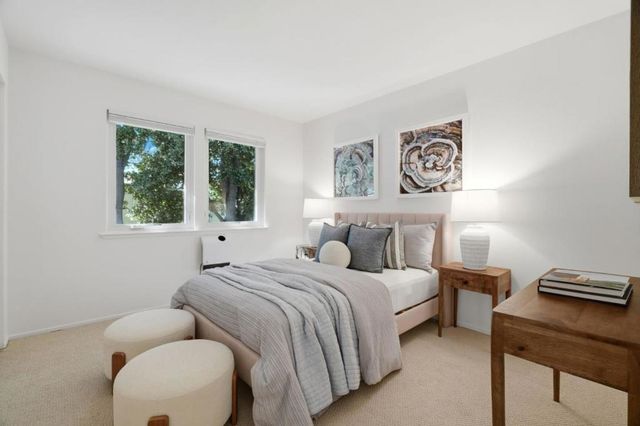 570 Vista Avenue, Palo Alto, CA 94306