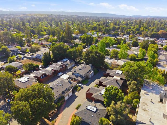 570 Vista Avenue, Palo Alto, CA 94306