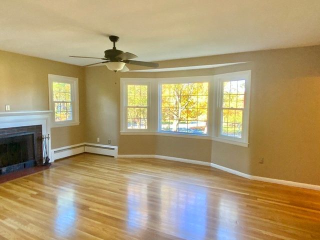 143 Highland St, Lunenburg, MA 01462